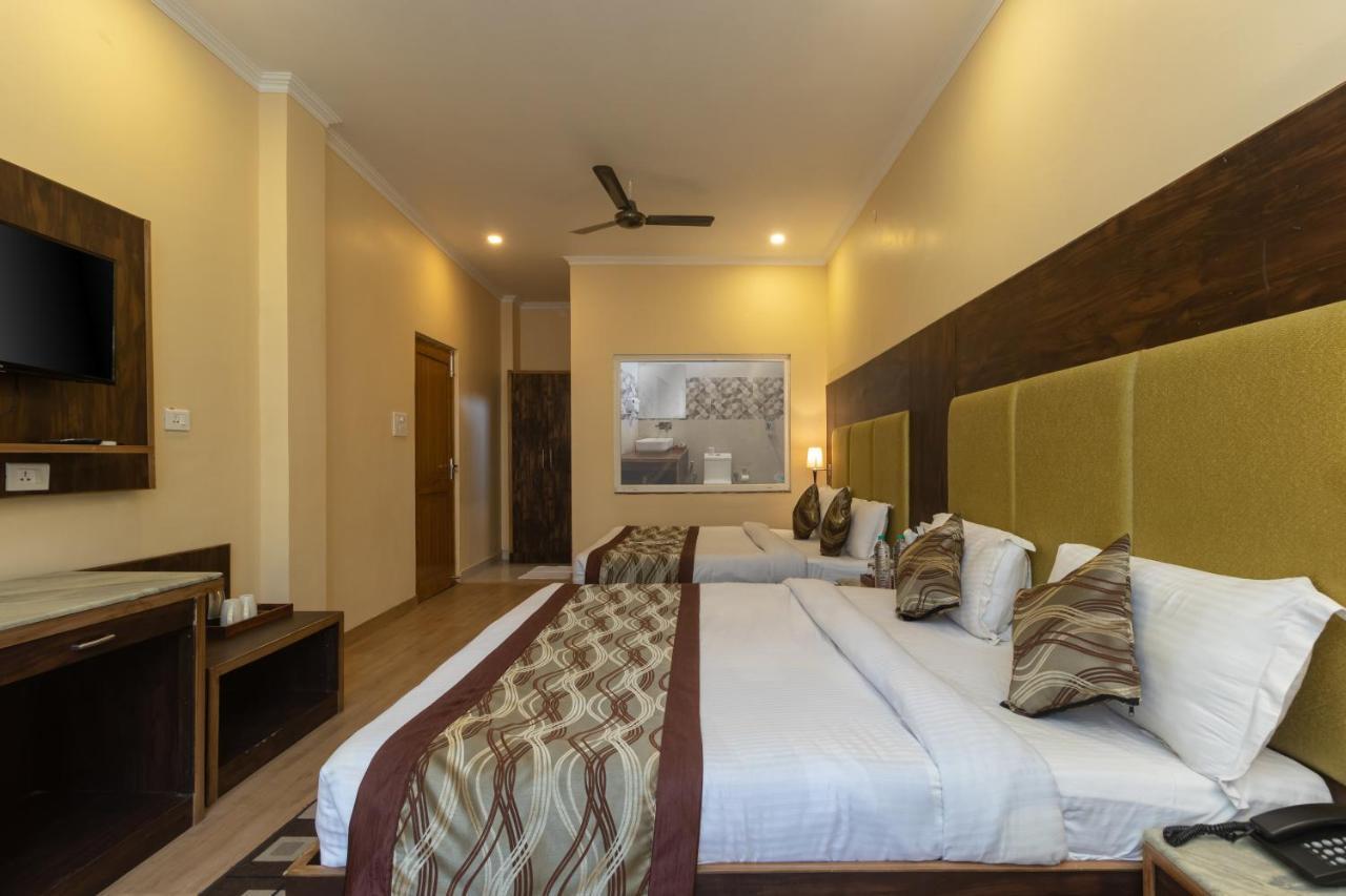Hotel Peepal Tree Rishīkesh Exteriör bild