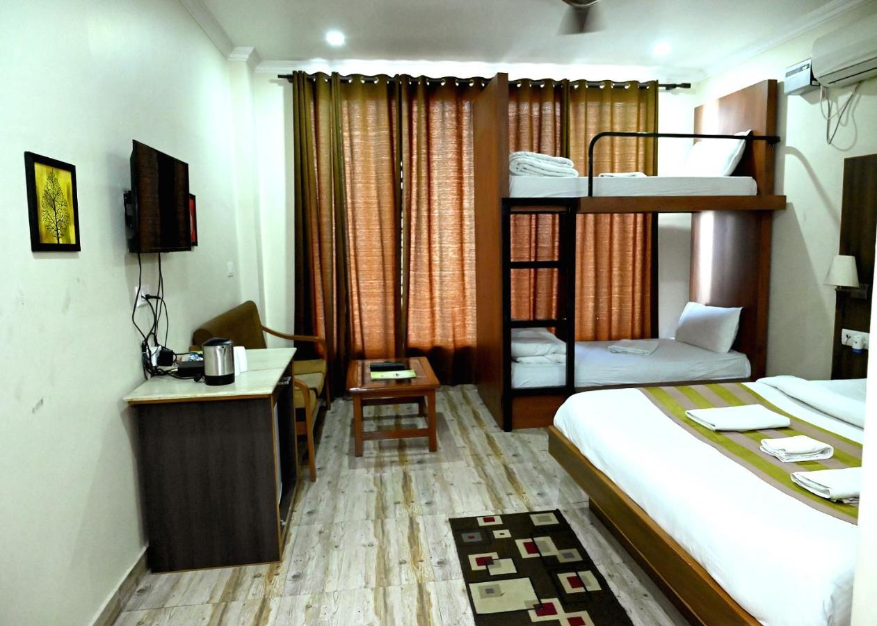 Hotel Peepal Tree Rishīkesh Exteriör bild
