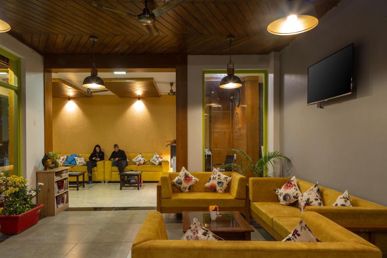 Hotel Peepal Tree Rishīkesh Exteriör bild
