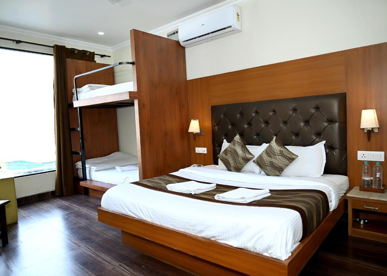 Hotel Peepal Tree Rishīkesh Exteriör bild