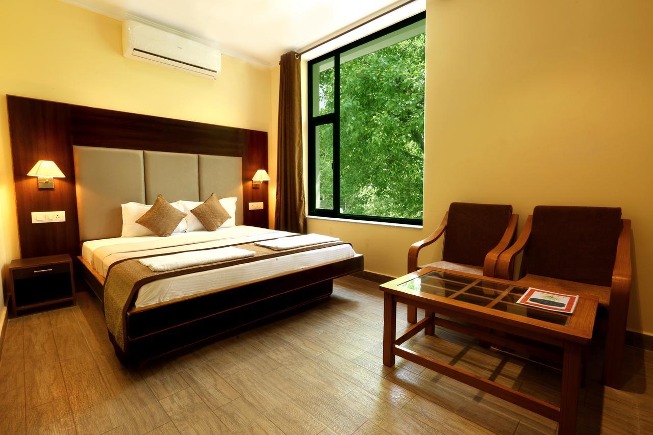 Hotel Peepal Tree Rishīkesh Exteriör bild