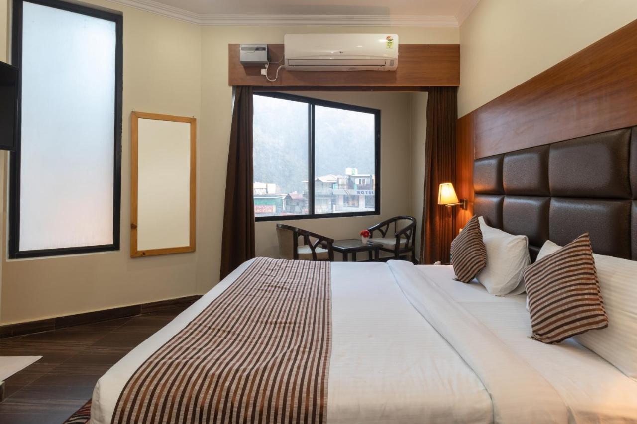 Hotel Peepal Tree Rishīkesh Exteriör bild